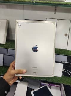 Ipad Air 5 (M1 chip )