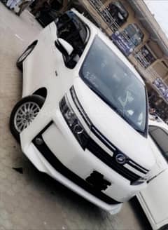 Toyota Voxy ZX 1.8 Hybrid