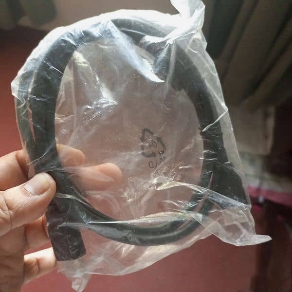 HDMI cable 2
