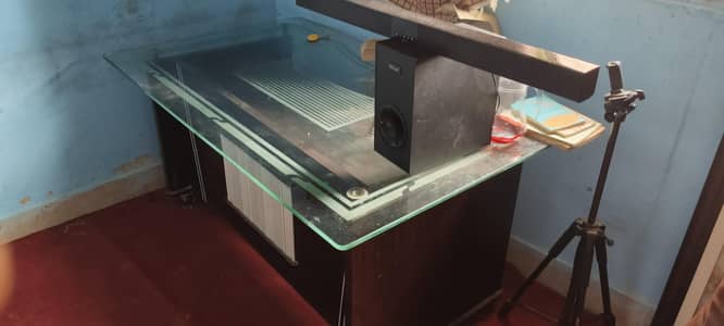 office conference table of high quality with glass top!!