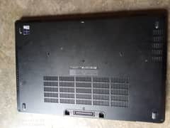 Latitude E5570