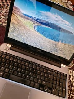 Dell inspiron- core i7 4Gen -4GB Ram (supporting upto16g ram-256GB SSD