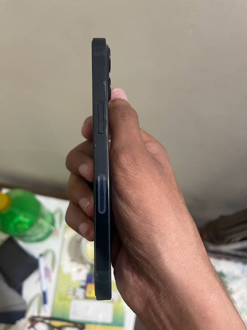 Apple iPhone 13 3