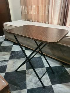 Table for sale. . . Condition achii hai