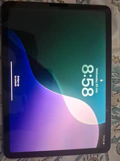 Apple I pad  6 Generation 11 inch Good condition and its like new