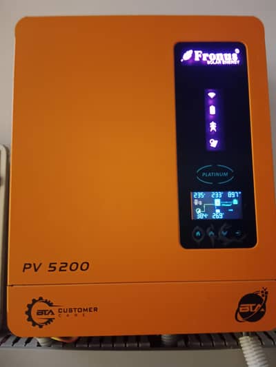 fronus pv 5200 With box