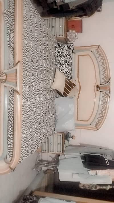 bed with side table  dressing table