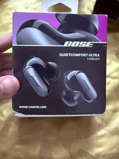 Bose Quiet Comfort ultra black brand new box open