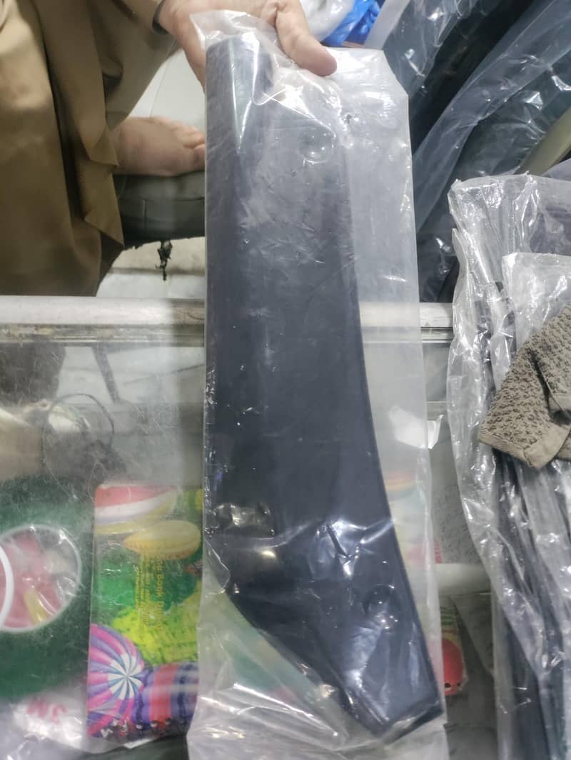 All Car Splitter Available [Contact on 03209436735) 3