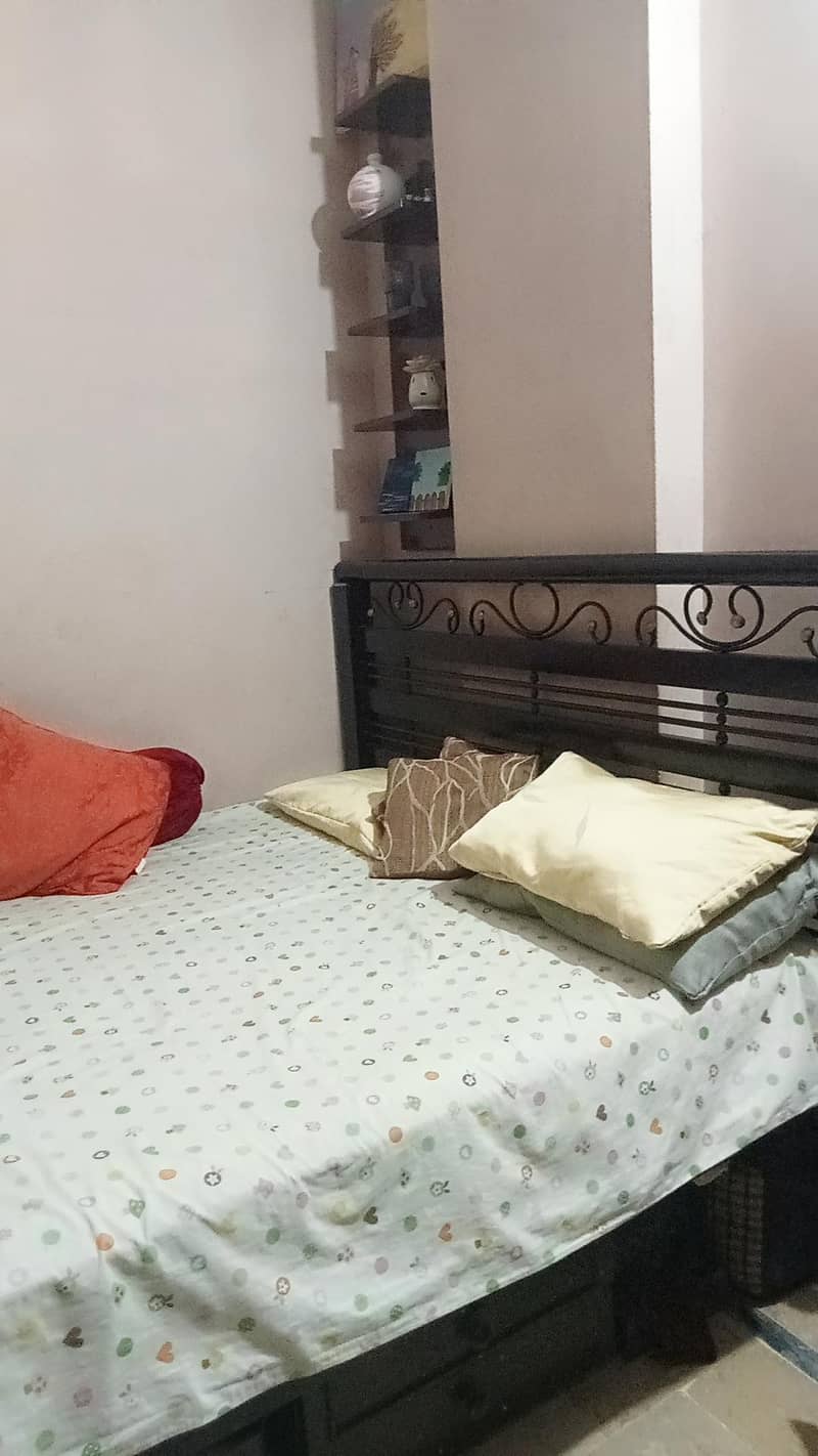iron bed 3