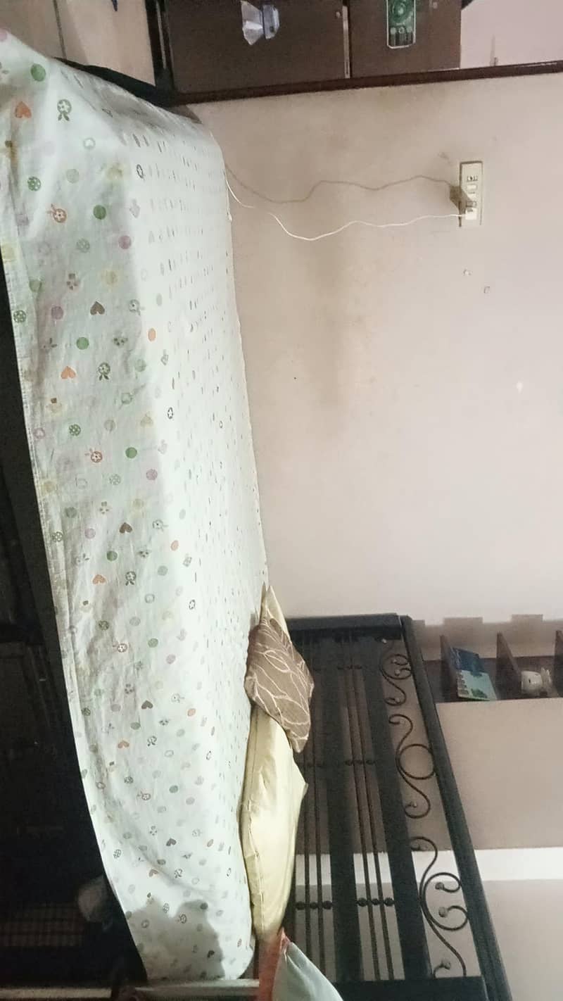 iron bed 5