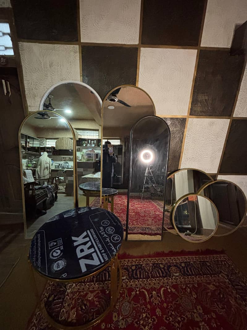 Trendy wall Mirrors & tables 6