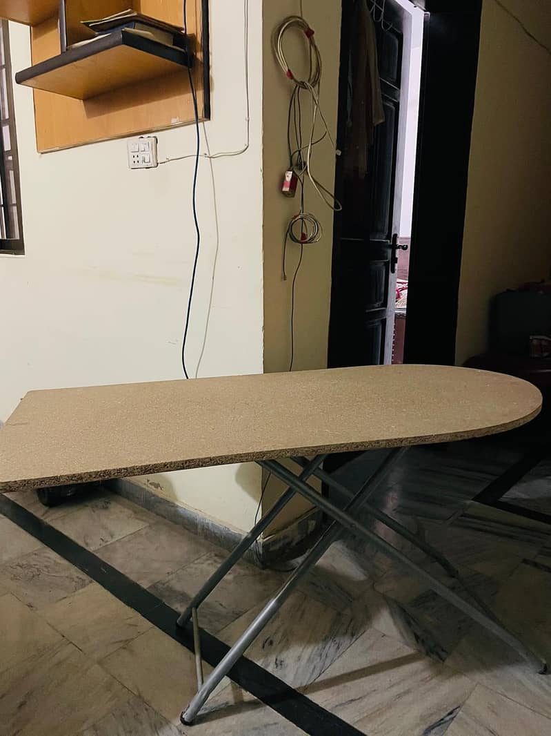 Iron Stand 0