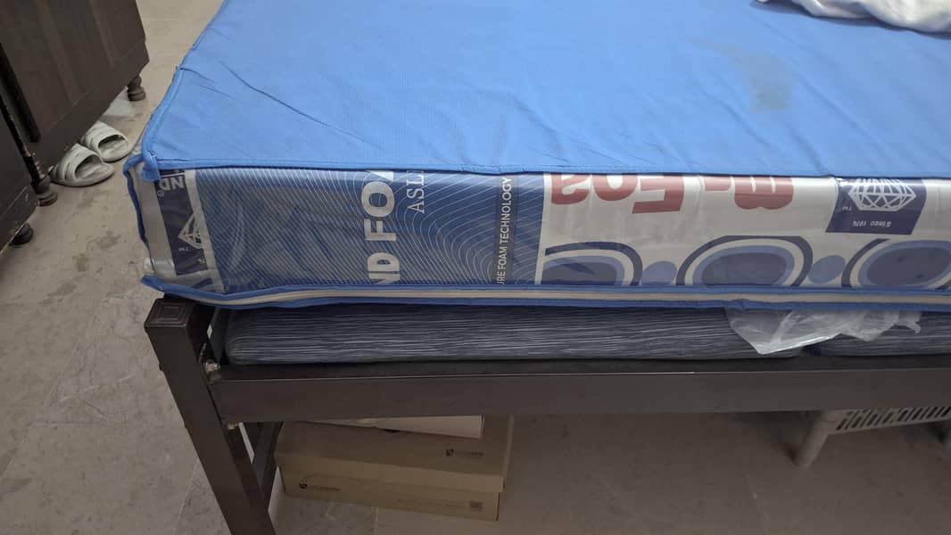 Single bed branded 5