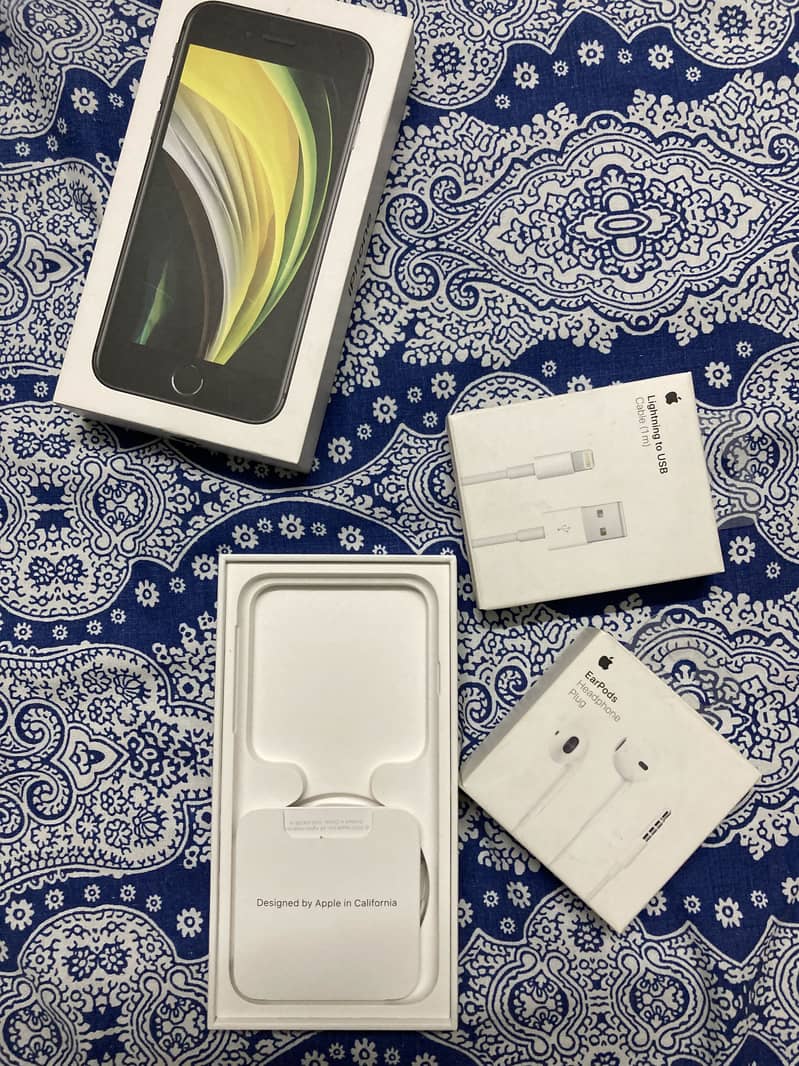 iPhone SE 2020 6