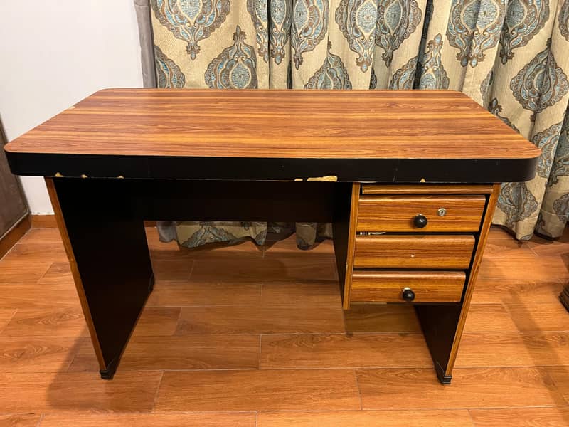 Study Table 0