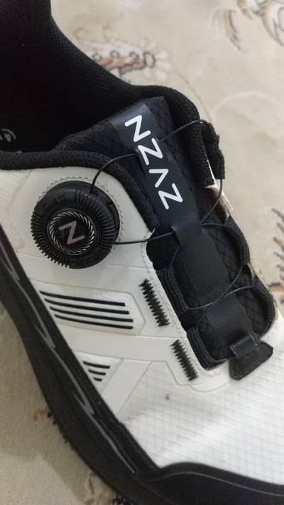 ORIGINAL ZVZN SAFER IMPORTED SPORTS SHOES FOR MEN 41/42