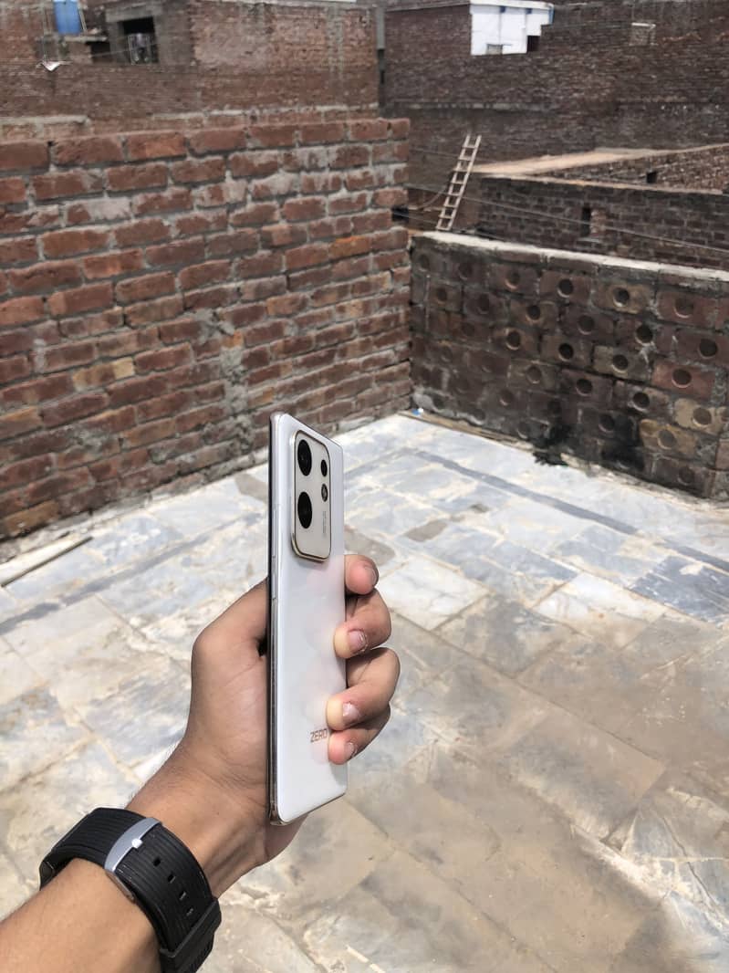 Infinix zero 30 4