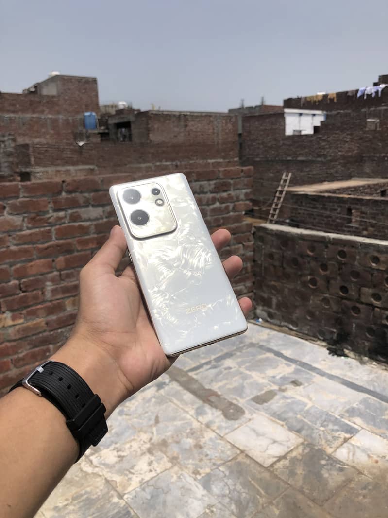 Infinix zero 30 8