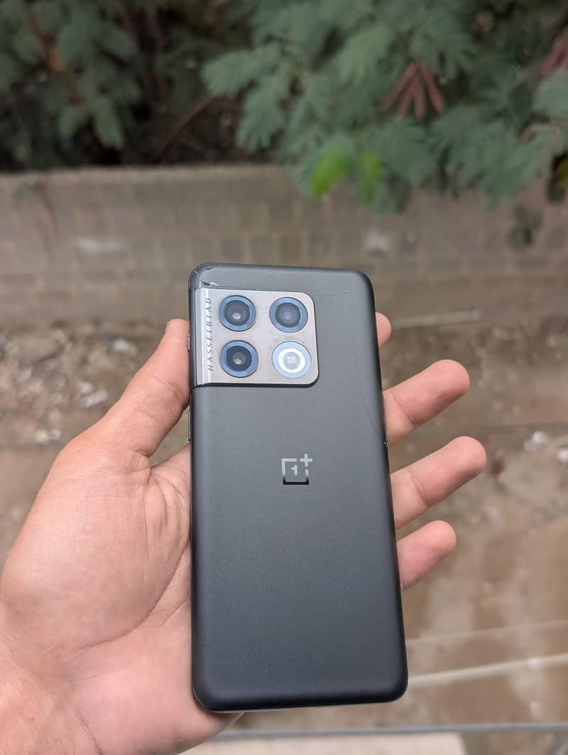 OnePlus 10 Pro 0