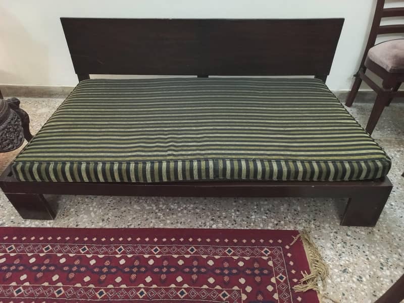 Comfortable Settee 2