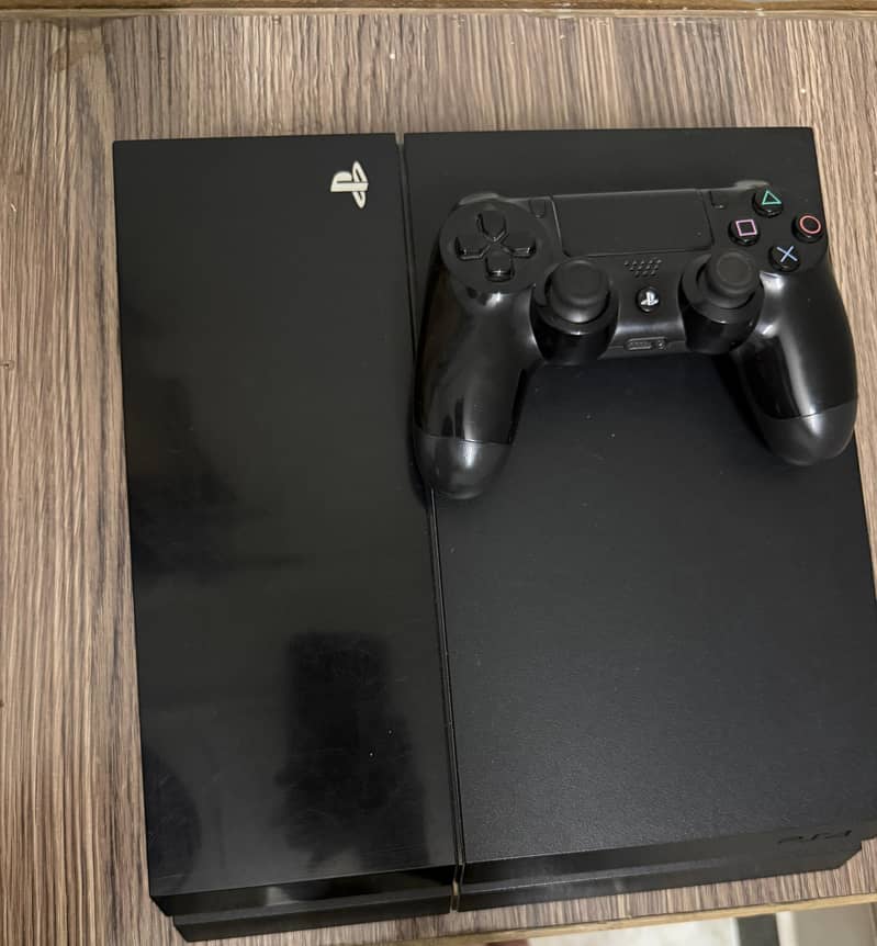 PS4 Console 4