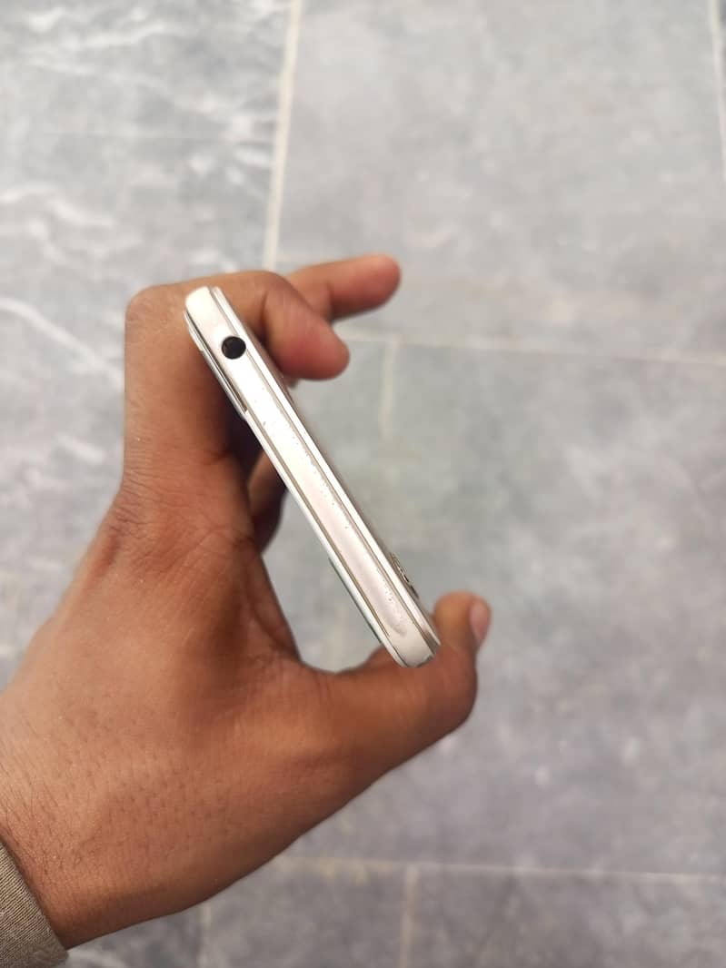 oppo A37f 4