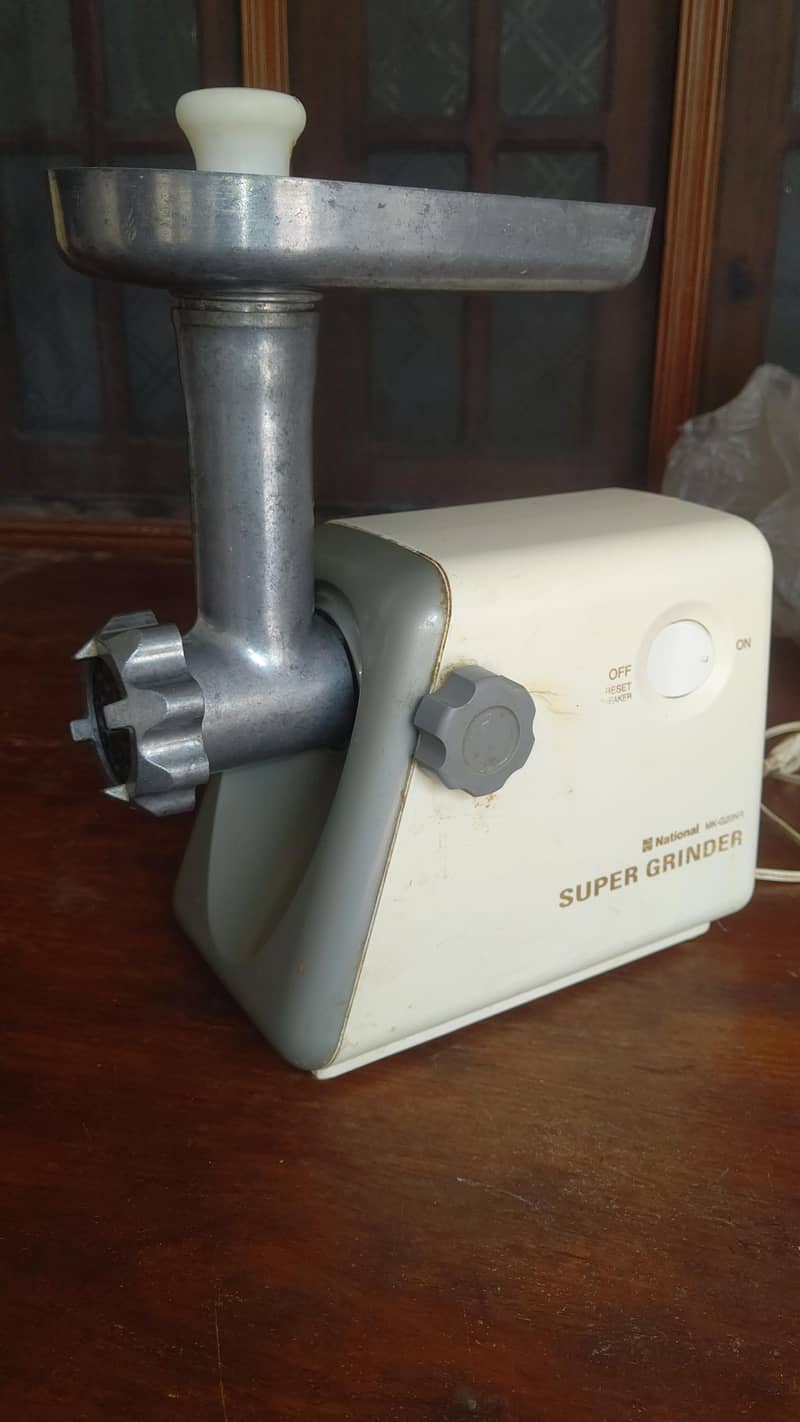 Meat grinder 0