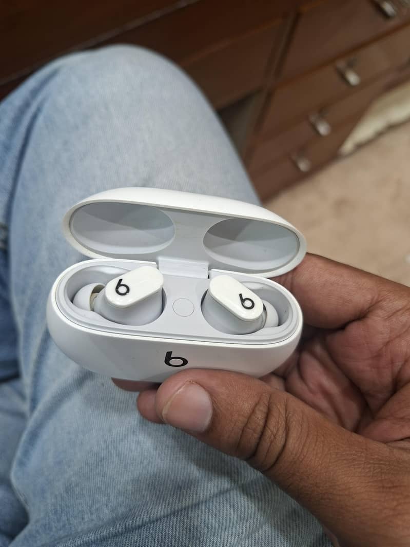 Beats Studio Buds 2