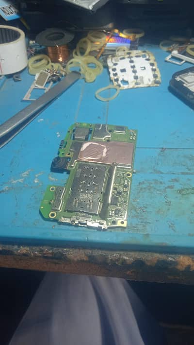 i want mobile repairing job