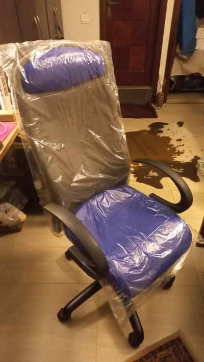 Master offisys high back aura executive series