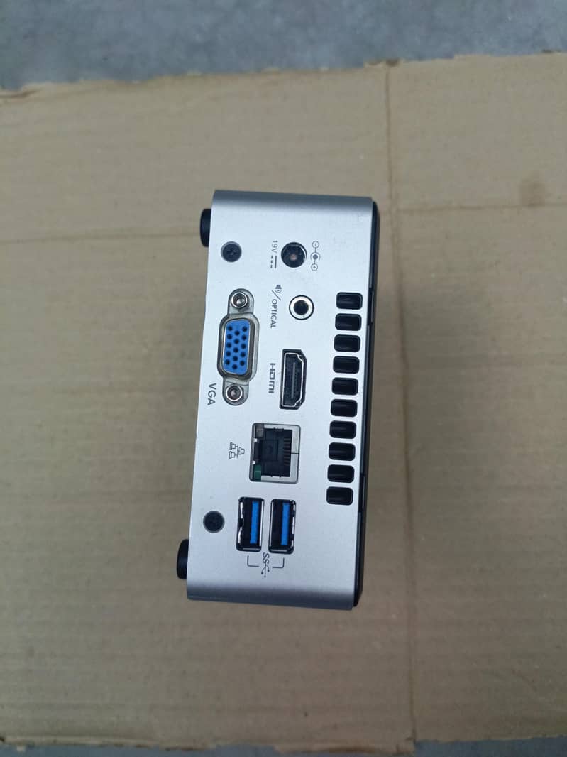 Mini PC Intel NUC 3