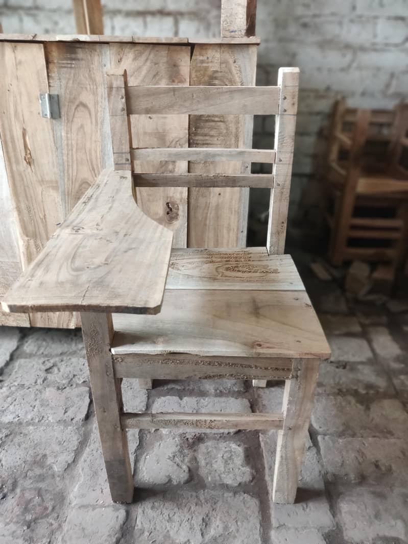 school chairs 0