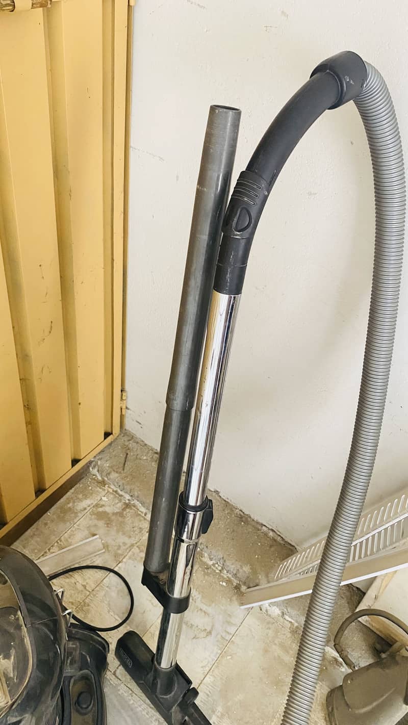 Vacuum cleaner 6