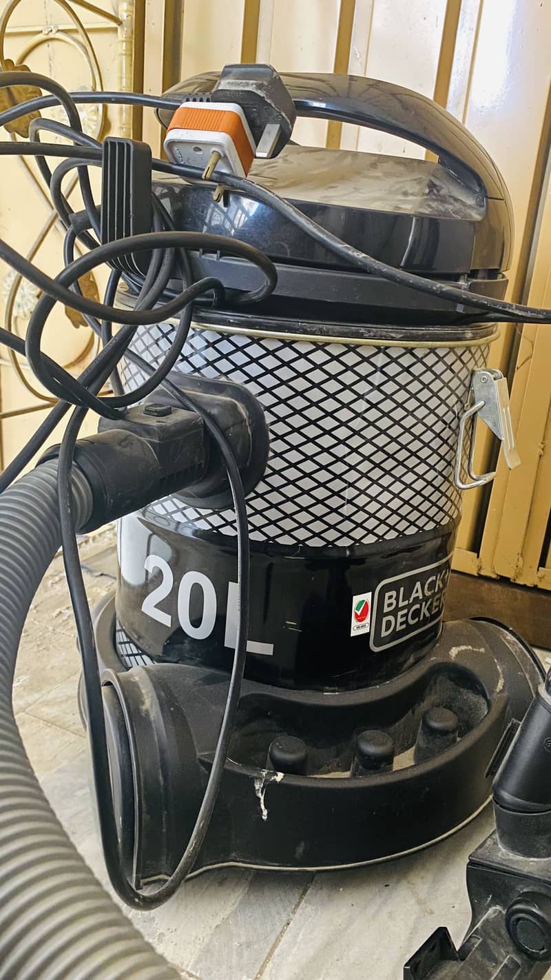 Vacuum cleaner 8