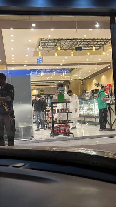 میڈیسن سٹور ہیلپر درکار