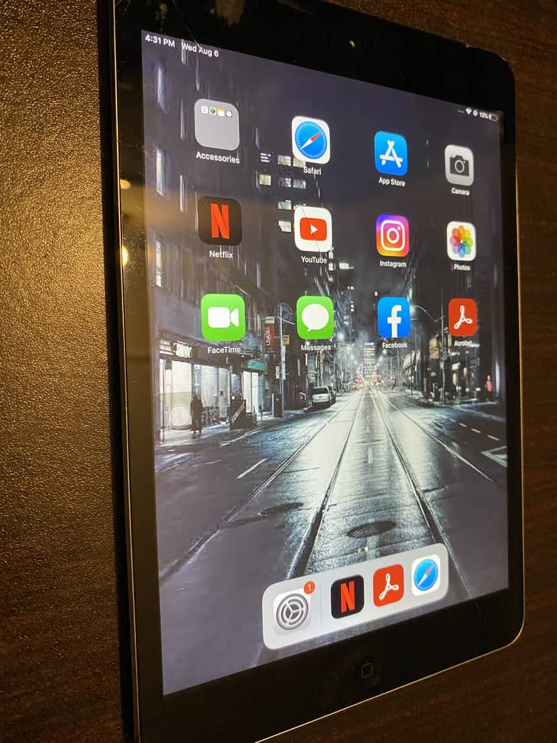 Ipad Mini 2 Cellular Version. 1