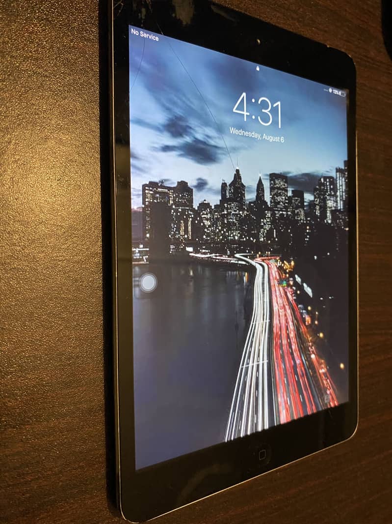 Ipad Mini 2 Cellular Version. 6