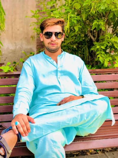 Hasnain Qureshi 