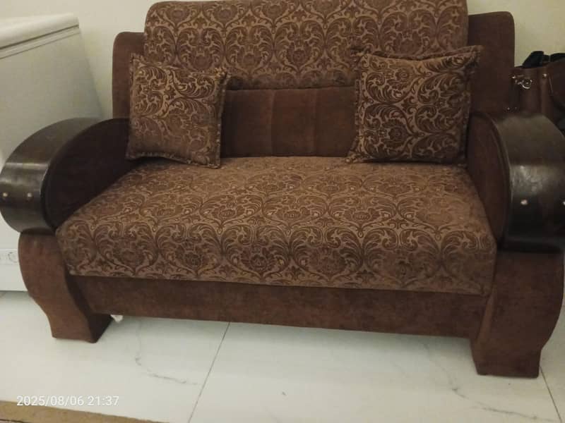 2 seater sofa 0