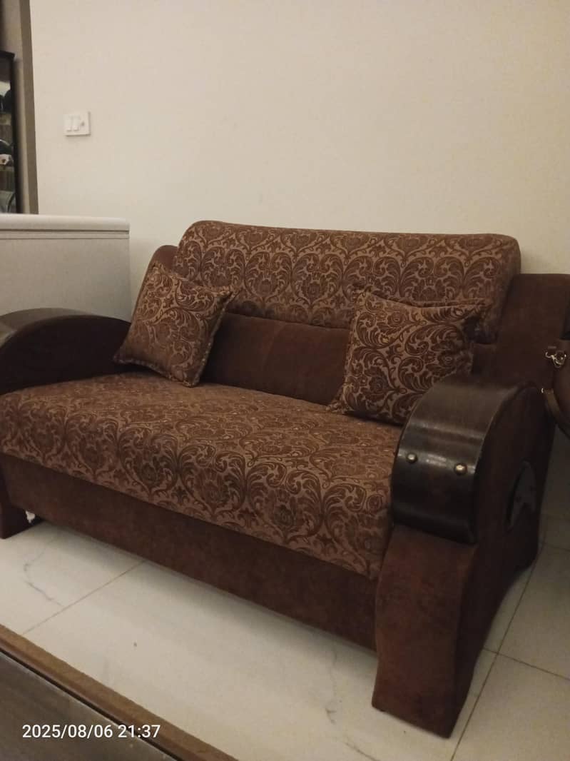 2 seater sofa 1