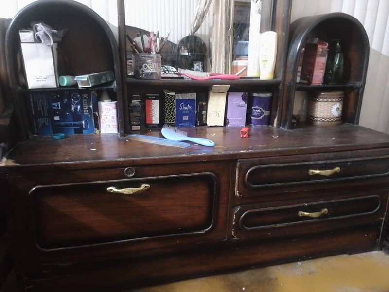 Dressing Good condition 2