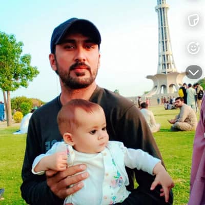 kitchen helper Ki job chahiye