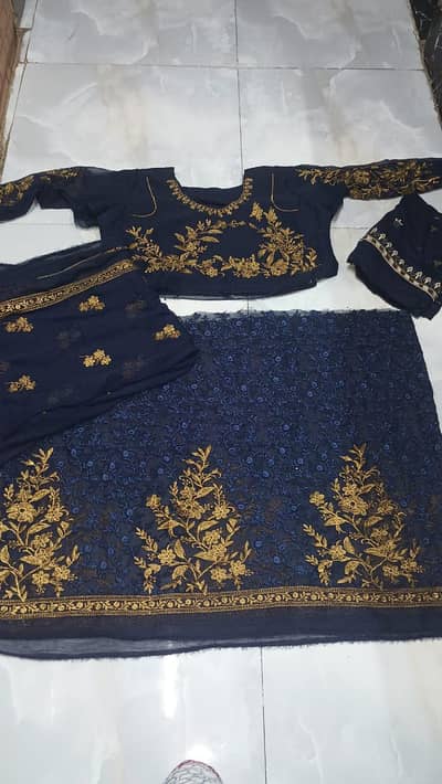 1 organza ke hai ik chiffon ka h 3 piece hai