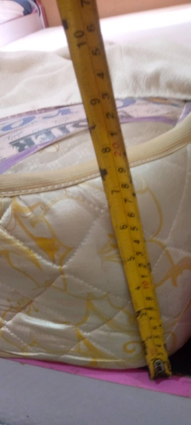 single bed / lower bed 0