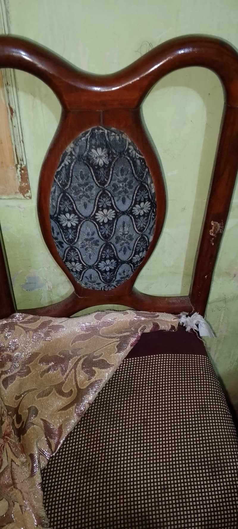 dining table with chairs 0