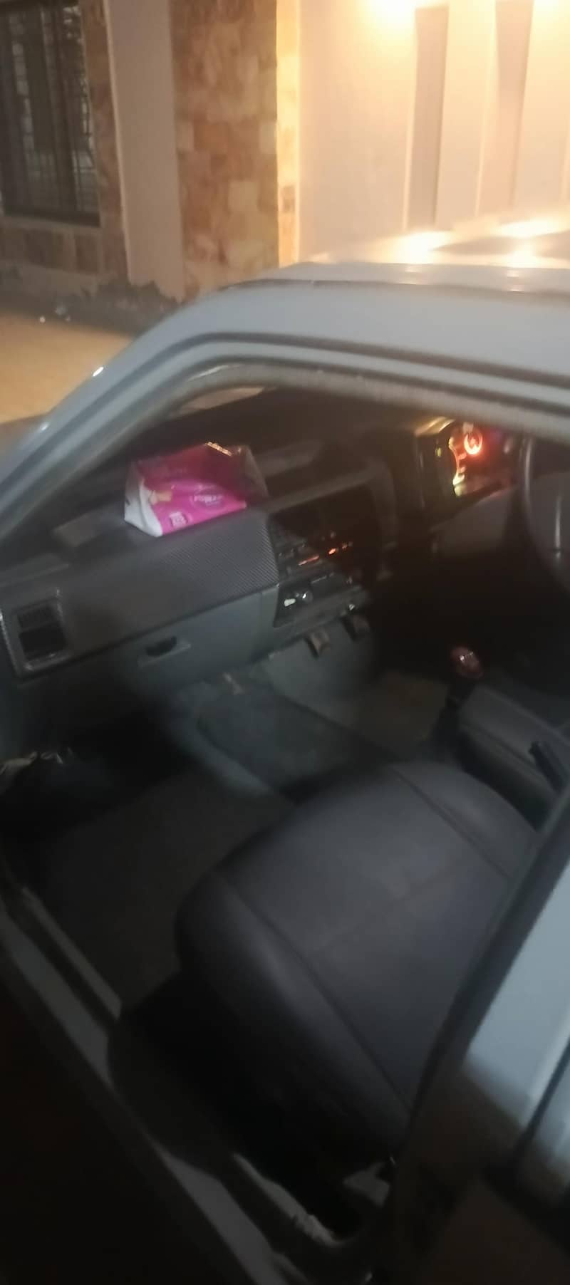 گاڑی بہت اچھی ہےاندر سے ٹوٹل جینین ہے 12