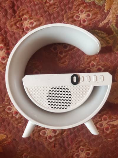 G shape light Bluetooth speaker