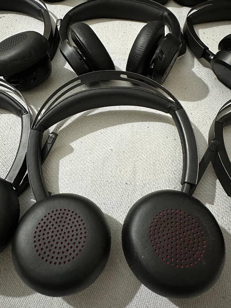 Plantronics focus 2 headphone 1