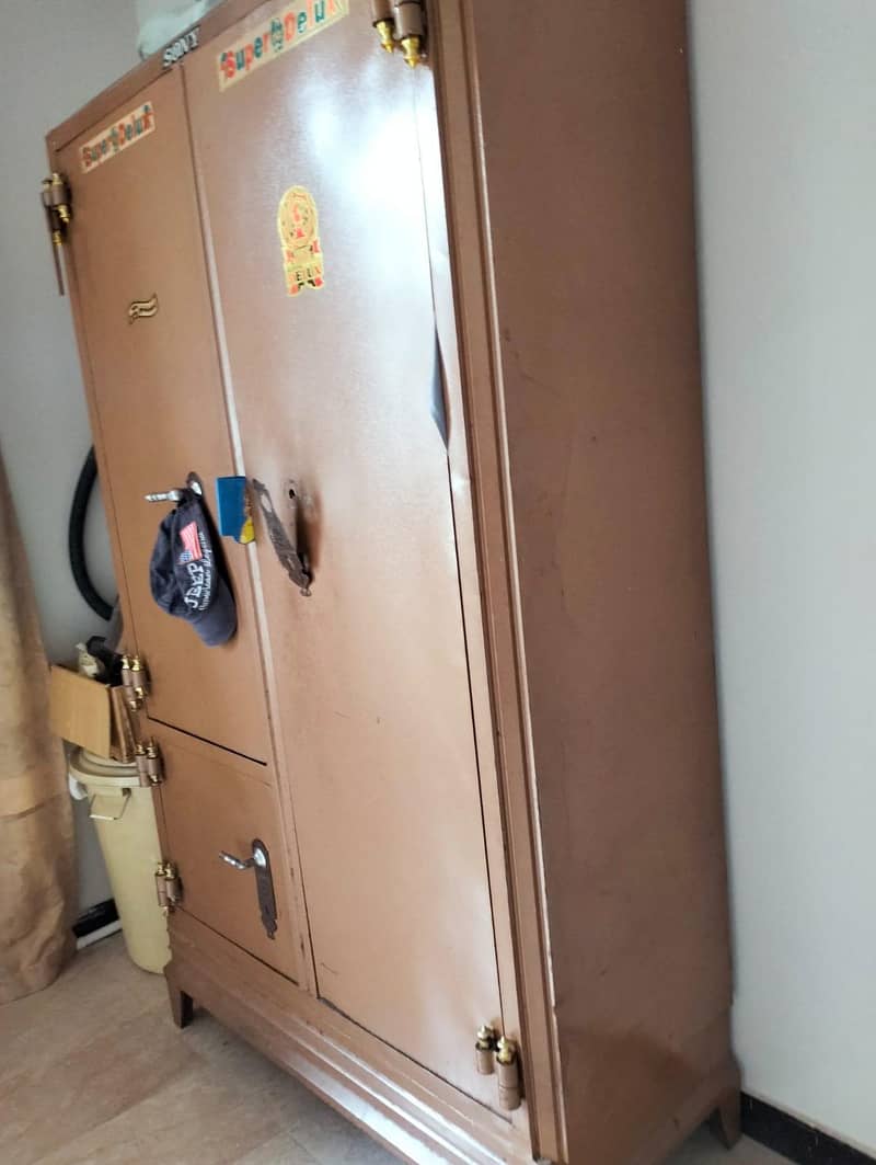 heavy weighted safe 2